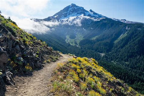 Mount Jingbao: A Scenic Hiking Destination With Breathtaking Views!