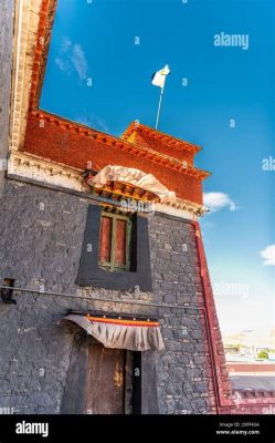 Sakya Monastery: Ancient Tibetan Architecture and Spiritual Serenity!