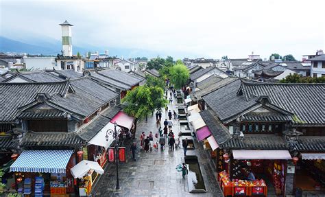 The Dali Ancient City: A Time Capsule of Ming Dynasty Architecture and Vibrant Local Culture!