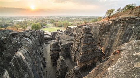 Ellora Caves: A Journey Through Time and Sculptural Brilliance!