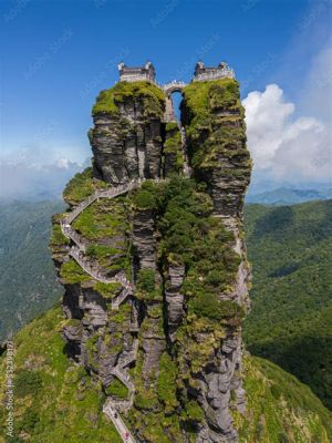 Fanjing Mountain Majestic Peaks and Mysterious Buddhist Culture!