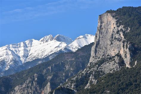  Mount Song, An Ancient Peak Steeped in Legend and Breathtaking Views!