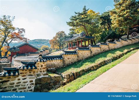 The Majestic Namhansanseong Fortress! Witnessing Ancient Korean History and Breathtaking Panoramic Views