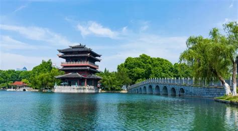  Xiaoyaojin Park: Where Serenity Meets Stunning Scenery!